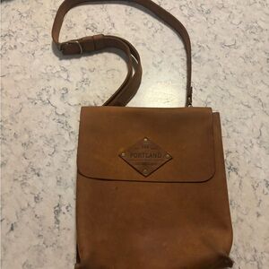 Portland Leather Tan Messenger Bag